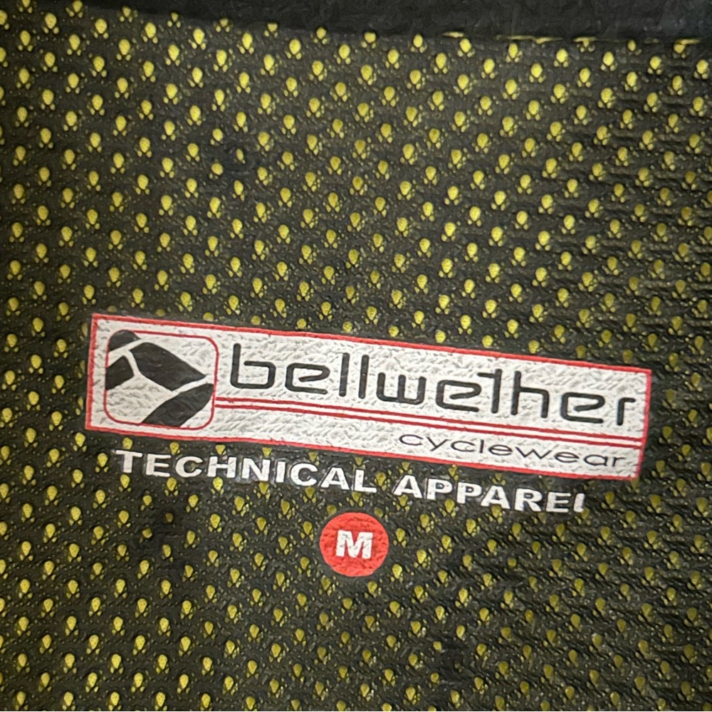 Bellwether Vibrant Yellow Cycling Windbreaker Size Medium - Picture 5 of 7